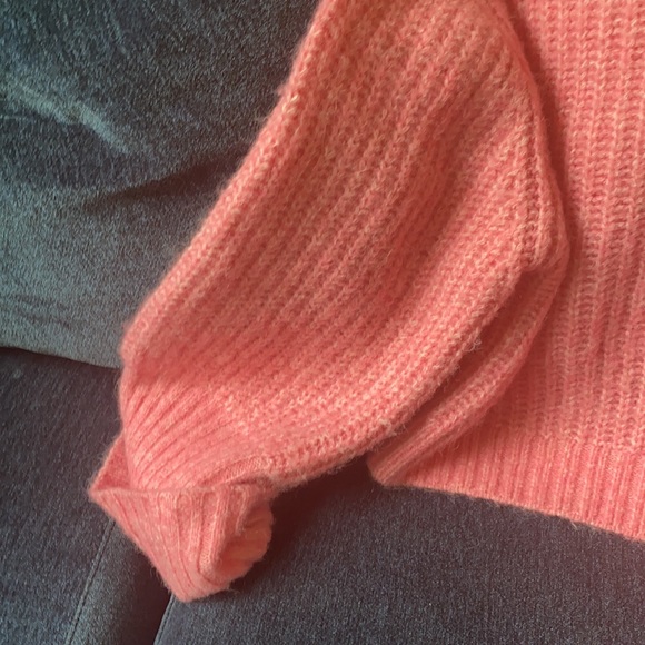 Pink Zara sweater. Almost new - Picture 3 of 3